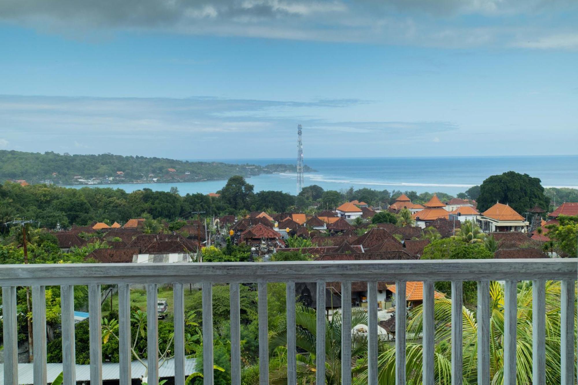 Отель Grand Sea View Lembongan Нуса-Лембонган Экстерьер фото